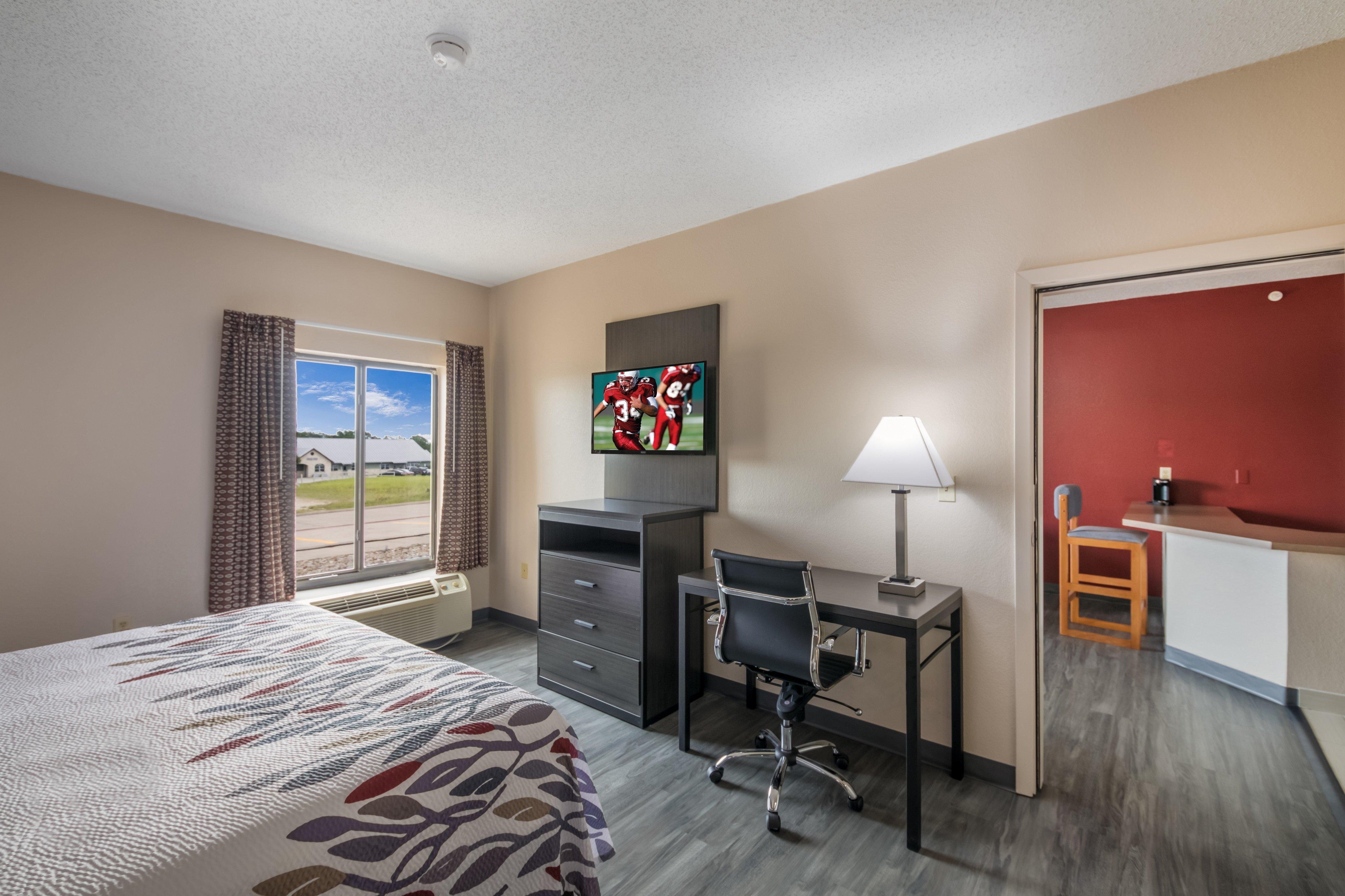 Red Roof Inn & Suites Austin East - Manor Exterior foto