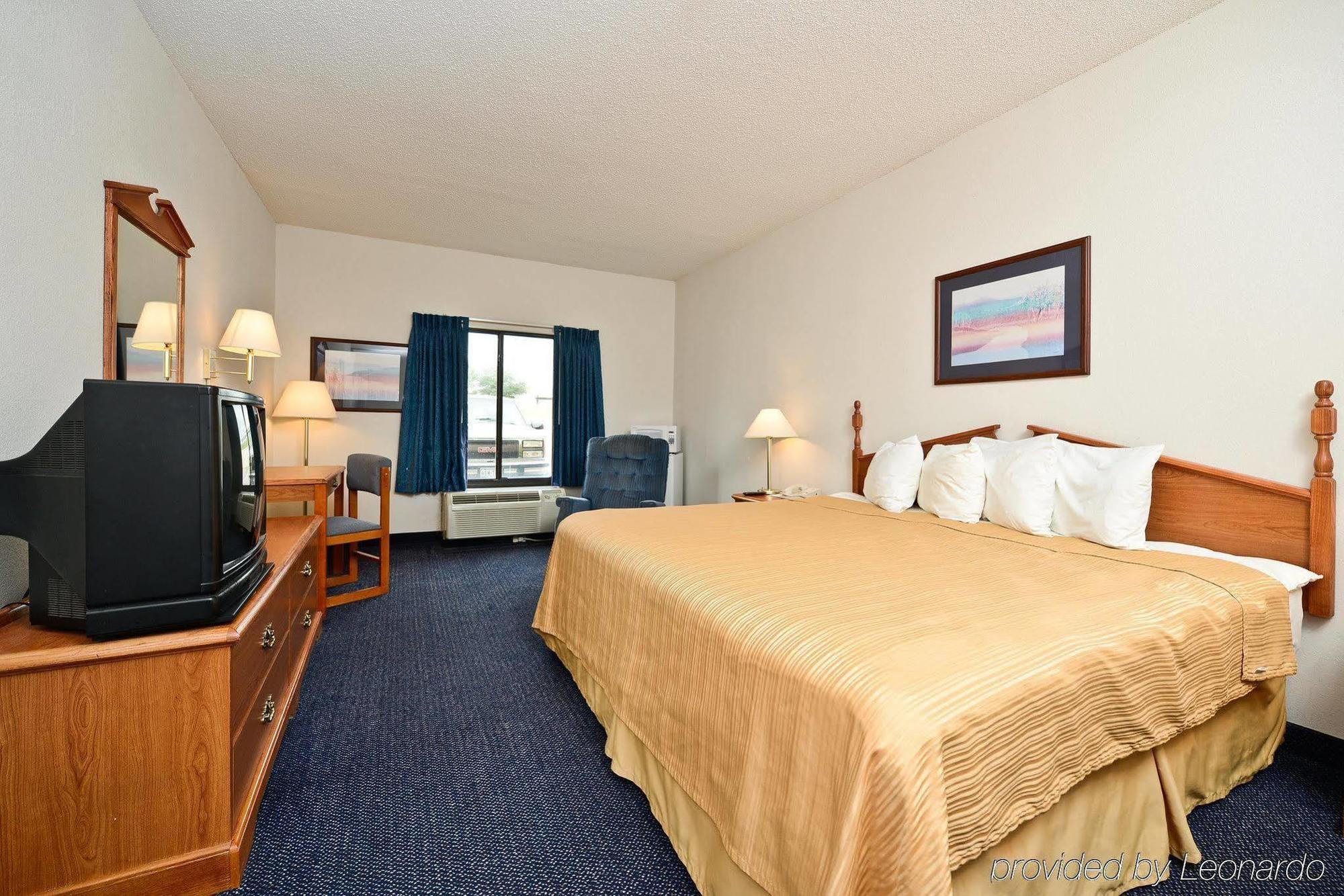 Red Roof Inn & Suites Austin East - Manor Zimmer foto